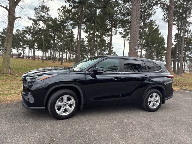 2024 Midnight Black Metallic Toyota Highlander LE AWD SUV