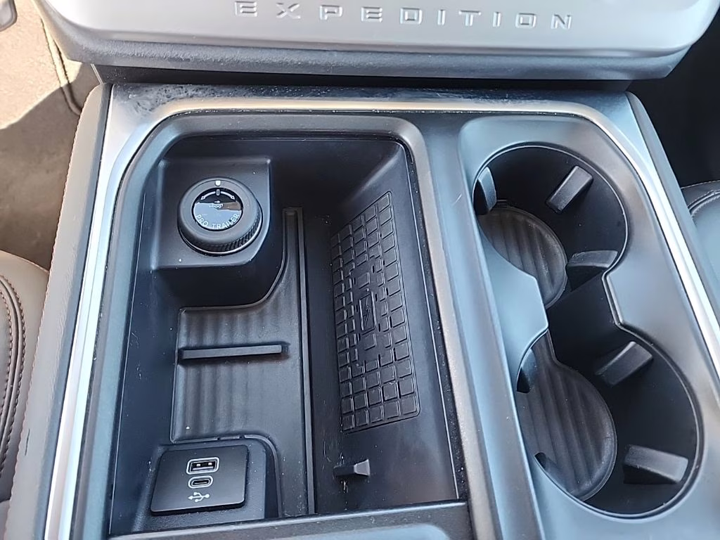 2025 Black Metallic Ford Expedition Max Active 4X4 SUV