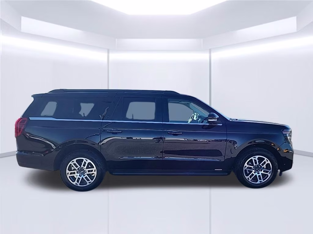 2025 Black Metallic Ford Expedition Max Active 4X4 SUV