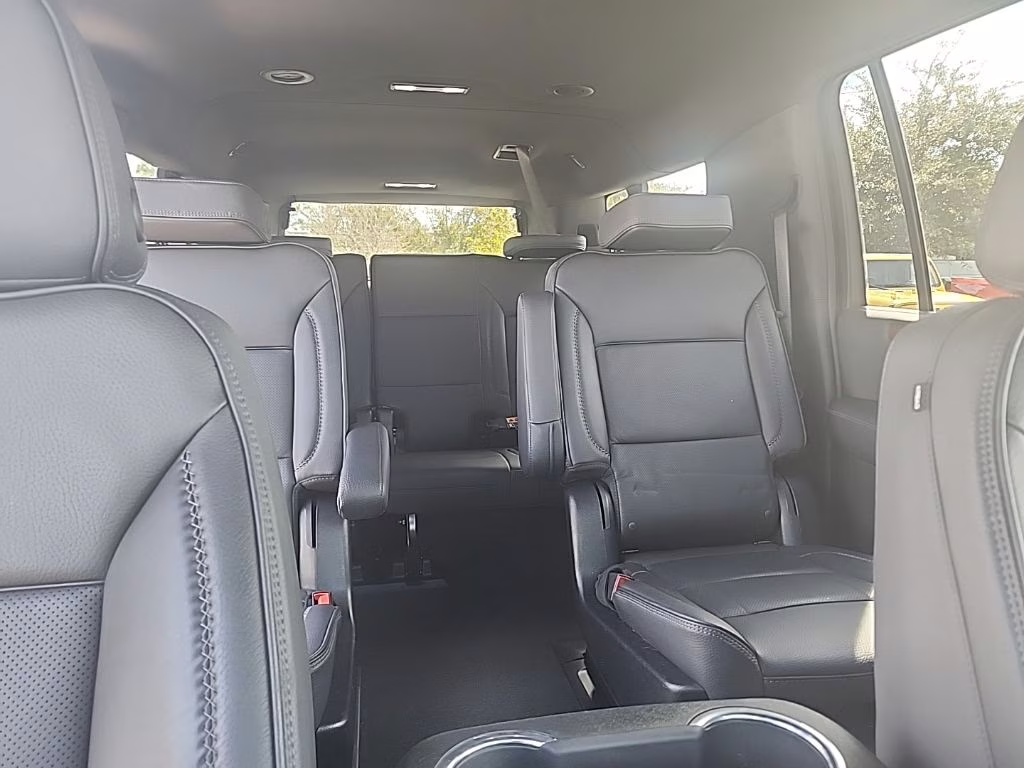2025 Summit White GMC Yukon XL Denali 4X4 SUV