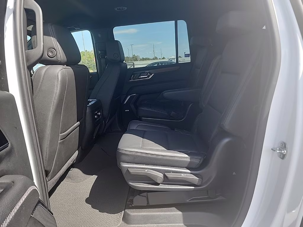 2025 Summit White GMC Yukon XL Denali 4X4 SUV