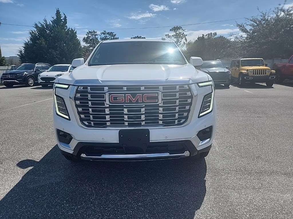2025 Summit White GMC Yukon XL Denali 4X4 SUV