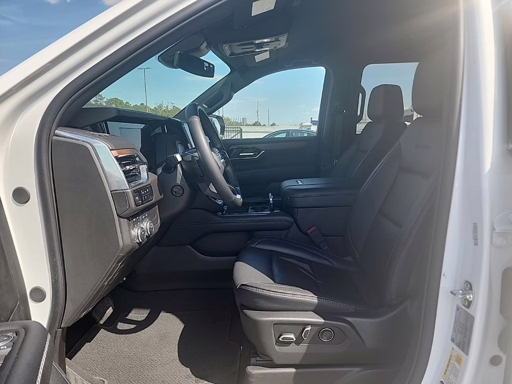 2025 Summit White GMC Yukon XL Denali 4X4 SUV