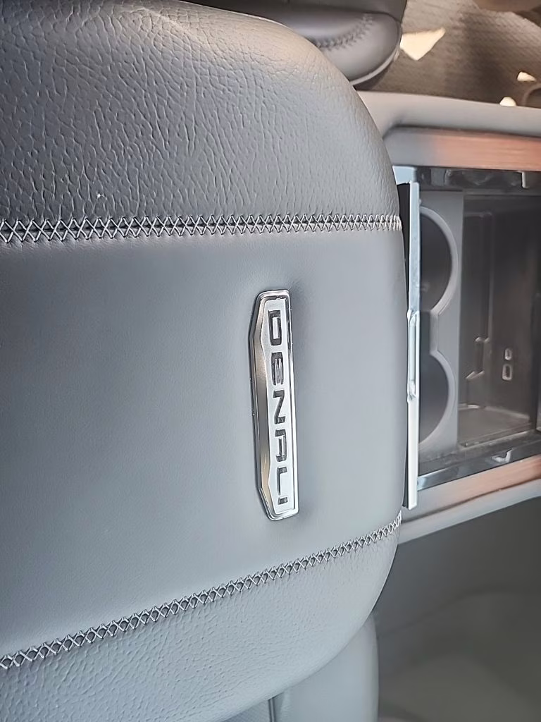 2025 Summit White GMC Yukon XL Denali 4X4 SUV