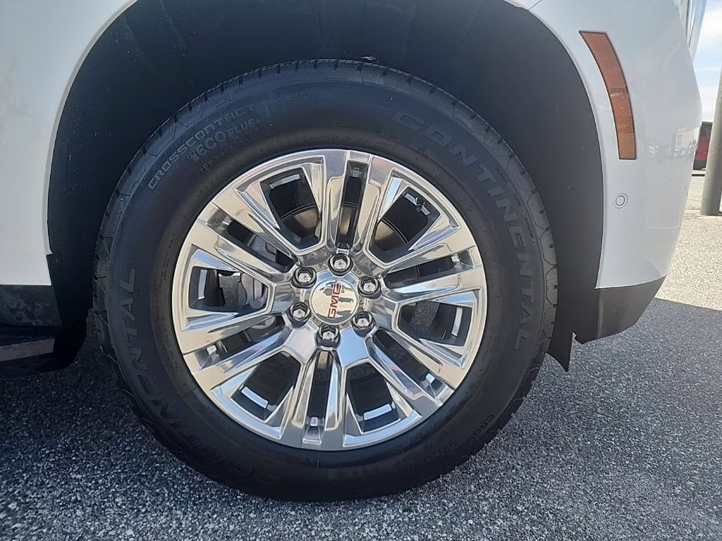 2025 Summit White GMC Yukon XL Denali 4X4 SUV