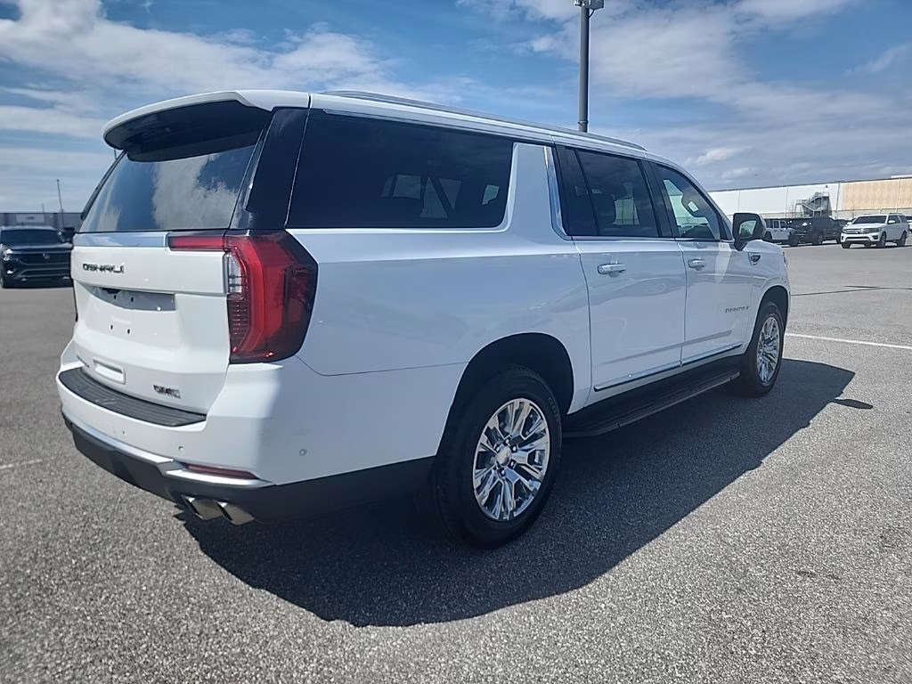 2025 Summit White GMC Yukon XL Denali 4X4 SUV