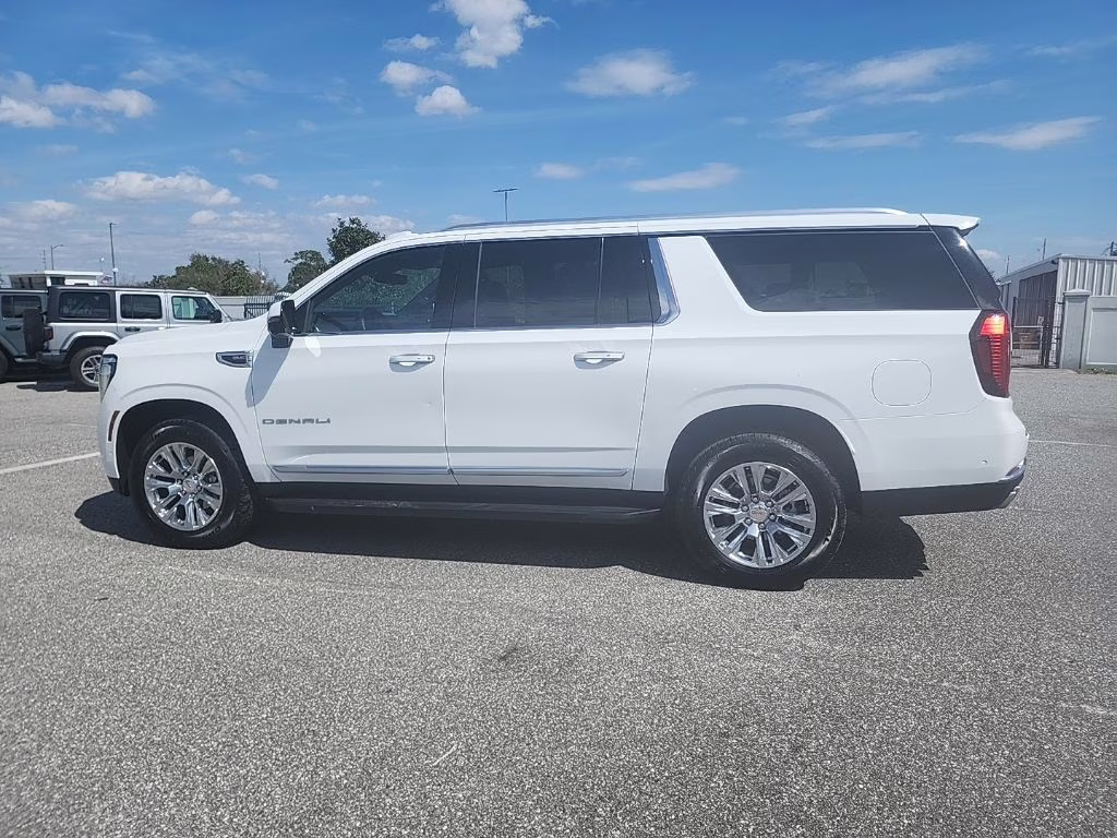 2025 Summit White GMC Yukon XL Denali 4X4 SUV