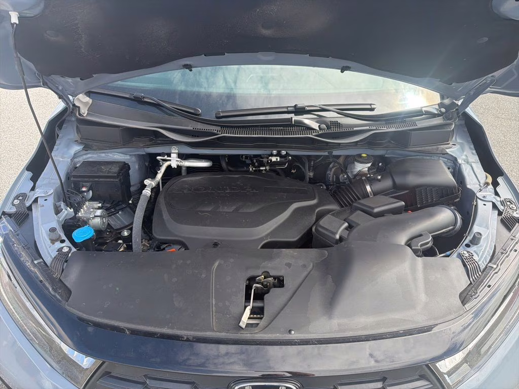 2025 White Honda Odyssey Sport-L FWD Van