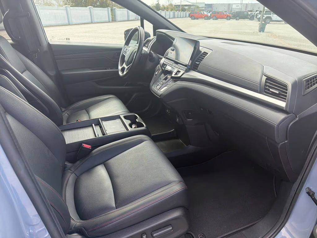 2025 White Honda Odyssey Sport-L FWD Van