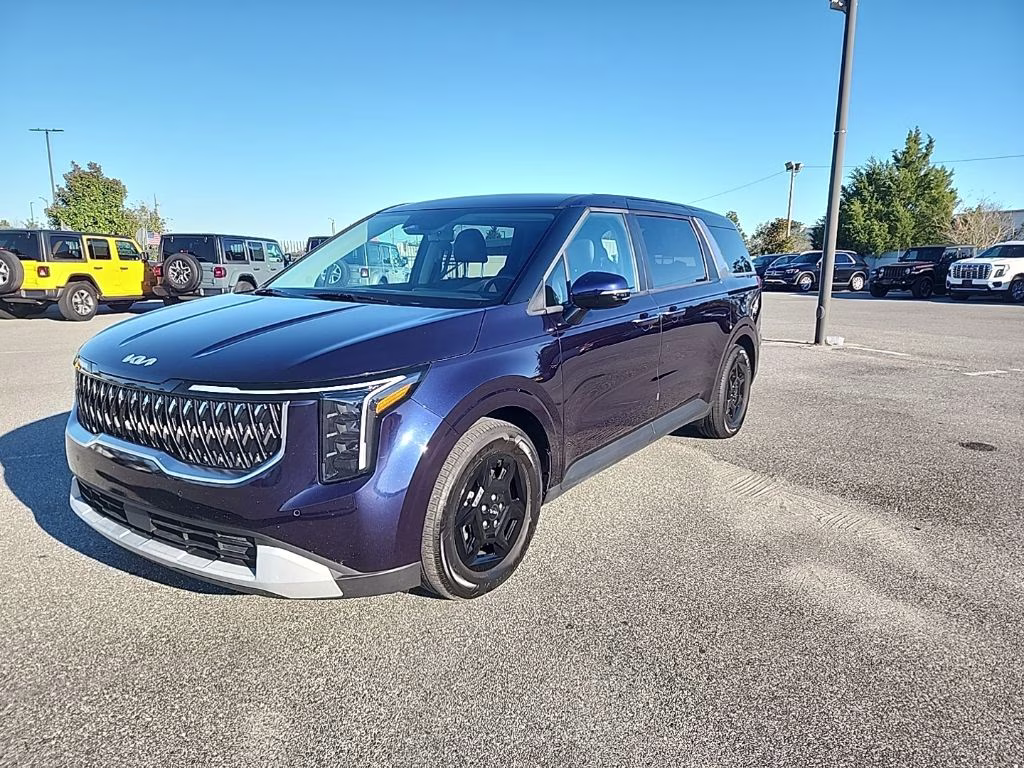 2025 Kia Sedona LXS's photo