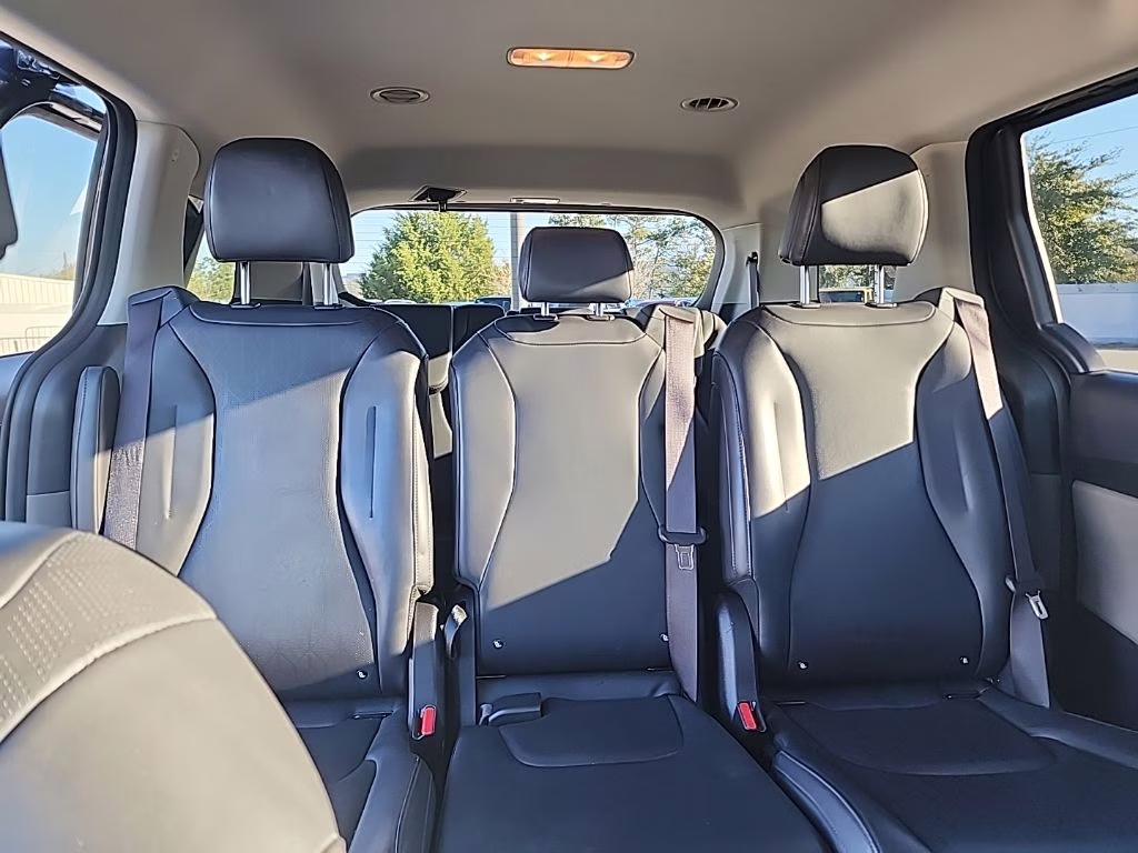 2025 Deep Chroma Blue Kia Carnival LXS FWD Van