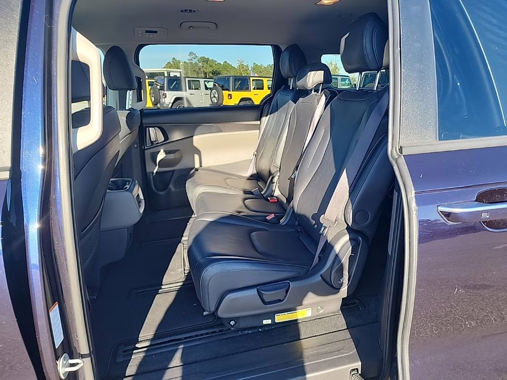 2025 Deep Chroma Blue Kia Carnival LXS FWD Van