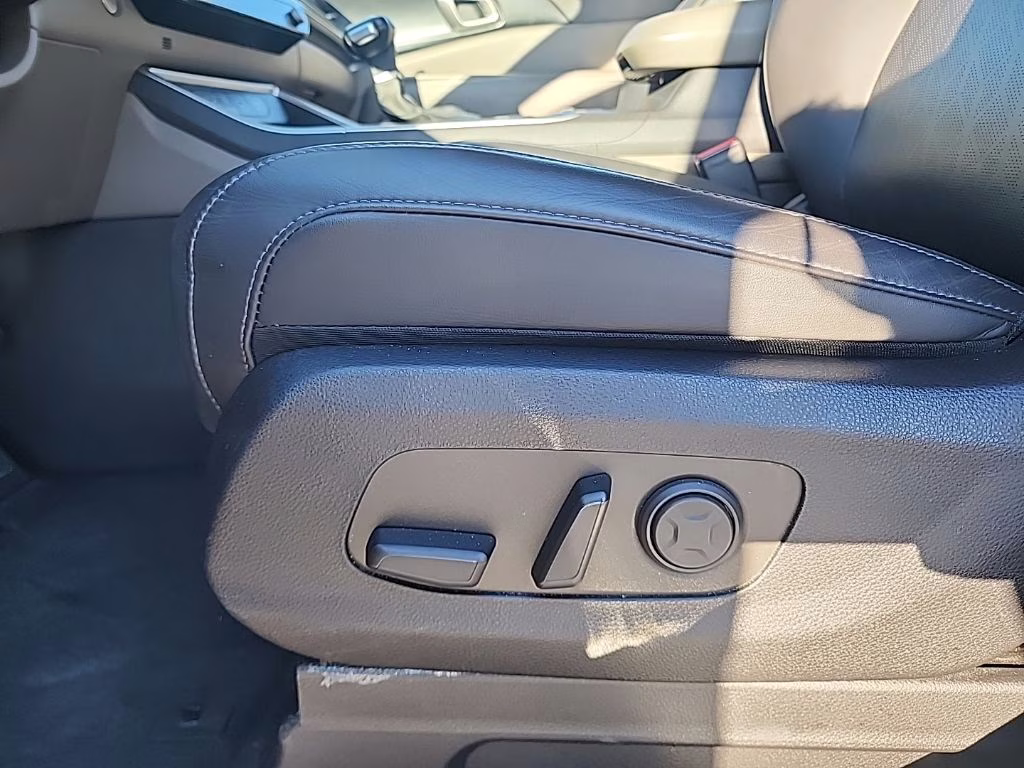 2025 Deep Chroma Blue Kia Carnival LXS FWD Van