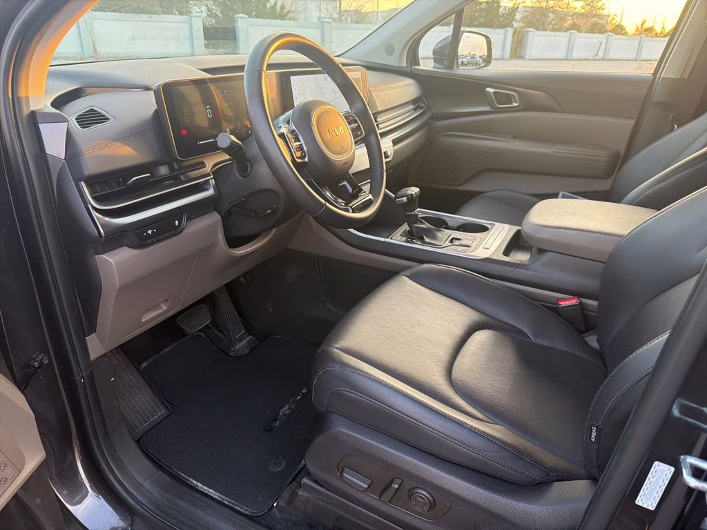 2025 Panthera Metal Kia Carnival LXS FWD Van