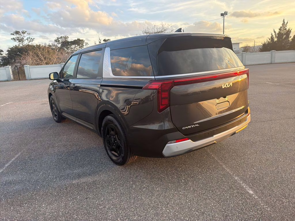 2025 Panthera Metal Kia Carnival LXS FWD Van