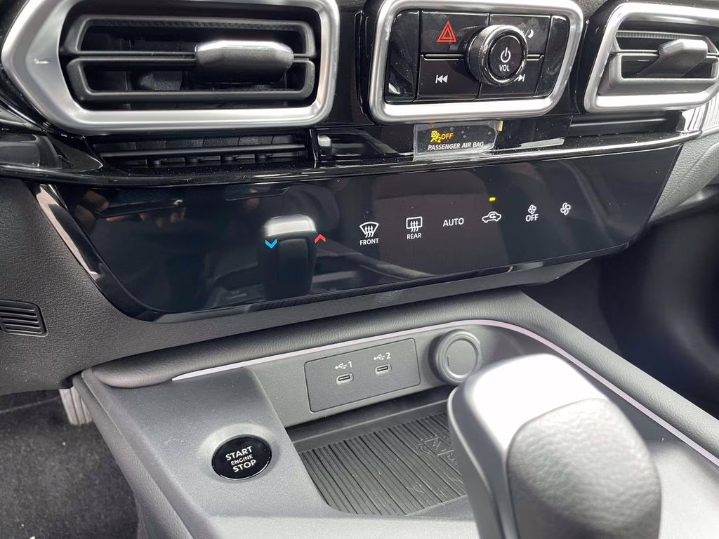 2026 Bluestone Pearl/Super Blk Nissan Sentra SR FWD Sedan