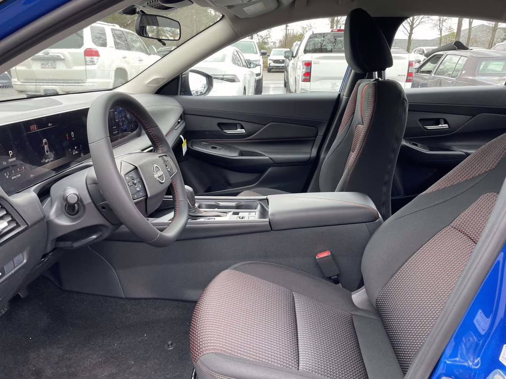 2026 Bluestone Pearl/Super Blk Nissan Sentra SR FWD Sedan