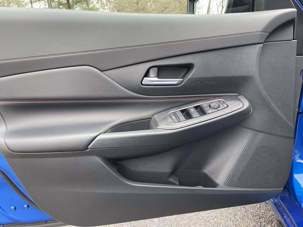 2026 Bluestone Pearl/Super Blk Nissan Sentra SR FWD Sedan