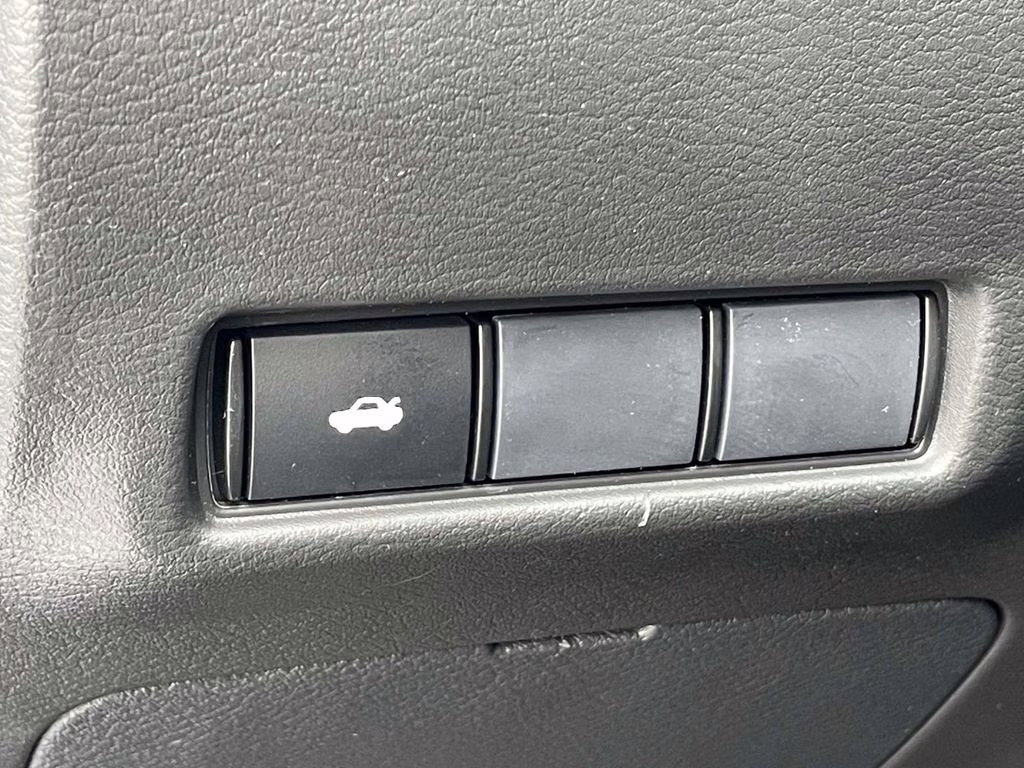 2026 Bluestone Pearl/Super Blk Nissan Sentra SR FWD Sedan