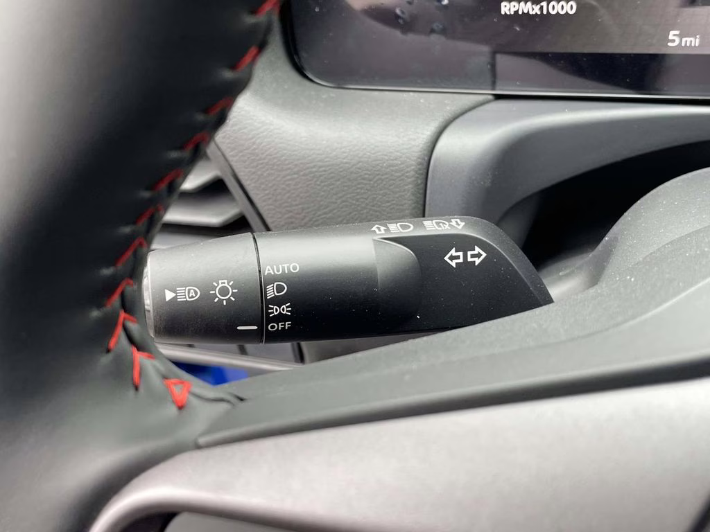 2026 Bluestone Pearl/Super Blk Nissan Sentra SR FWD Sedan