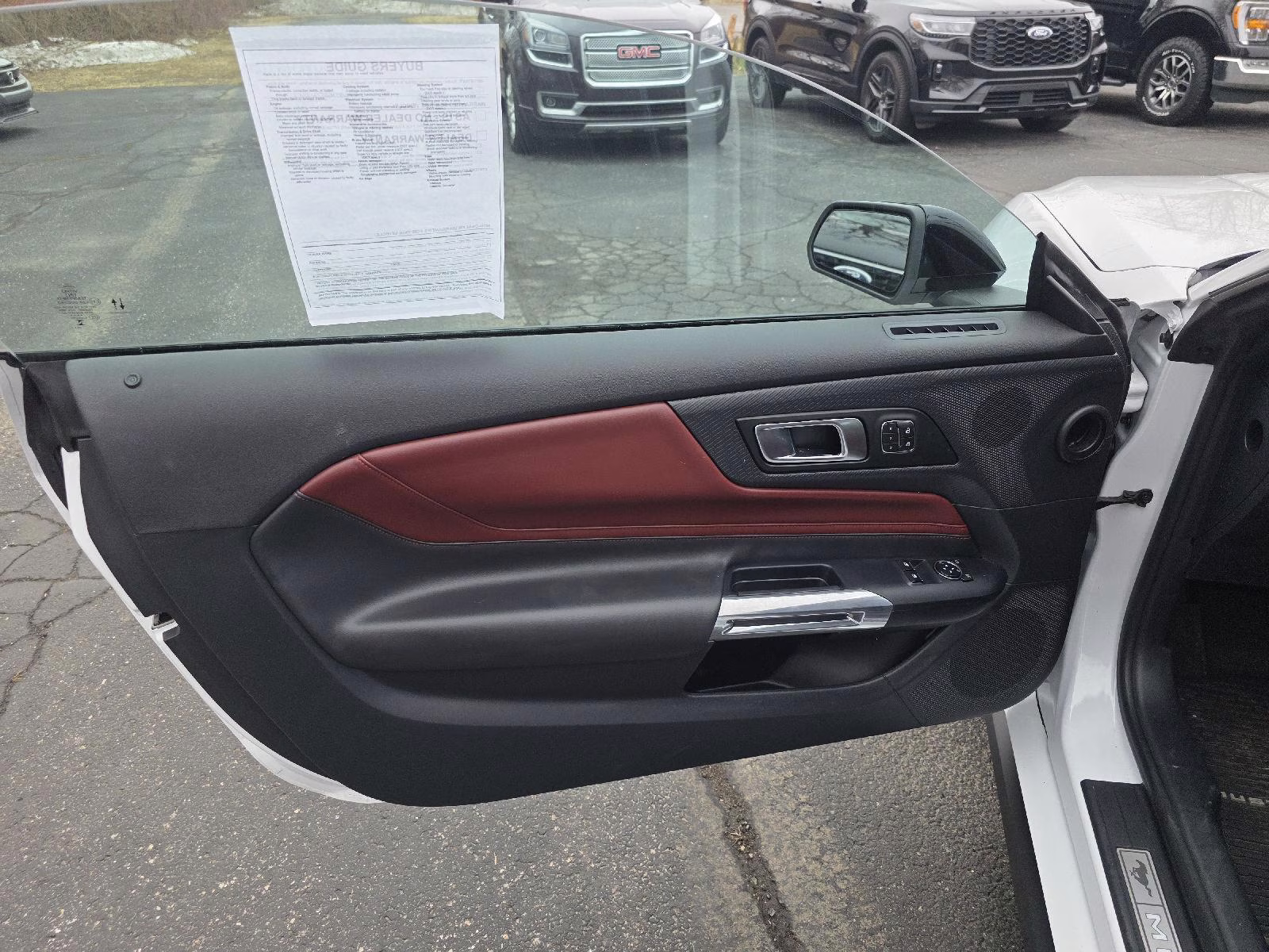 2025 Oxford White Ford Mustang EcoBoost Premium RWD Fastback