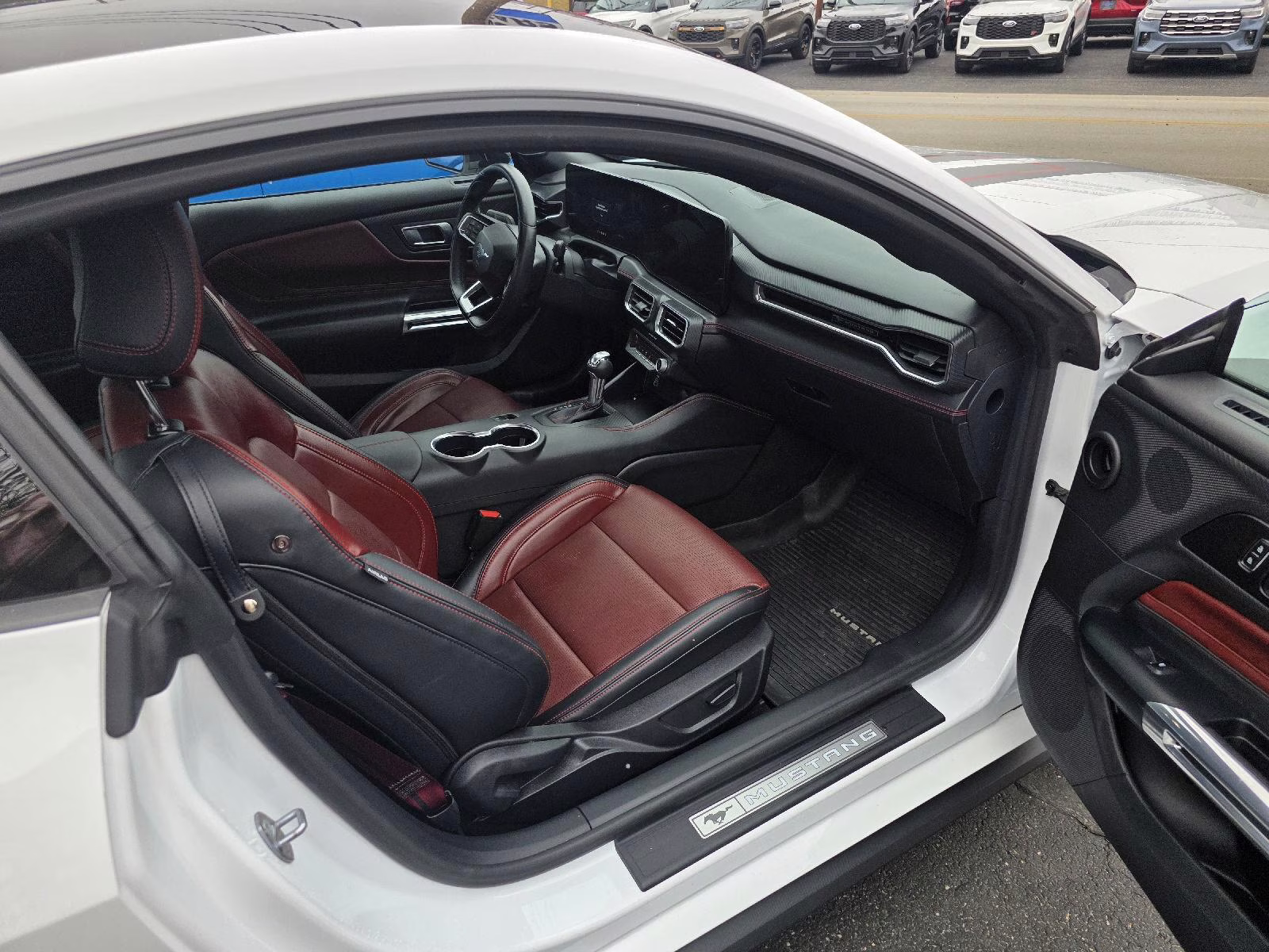 2025 Oxford White Ford Mustang EcoBoost Premium RWD Fastback