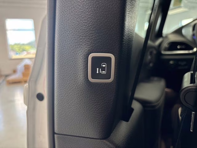 2026 Silver Mist Clearcoat Chrysler Pacifica Limited AWD Van