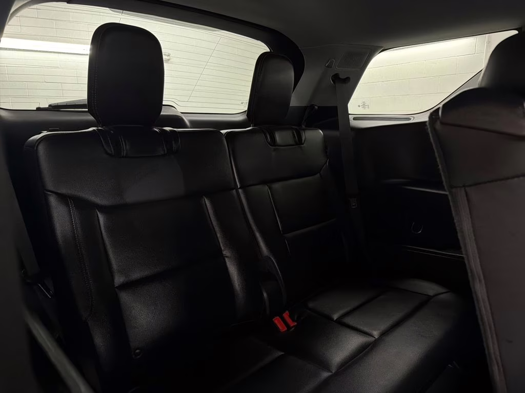 2021 Iconic Silver Metallic Ford Explorer Limited RWD SUV