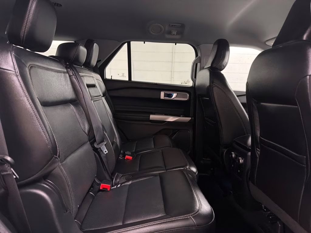 2021 Iconic Silver Metallic Ford Explorer Limited RWD SUV