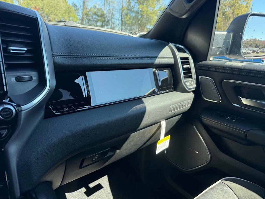 2026 Diamond Black Crystal Pearlcoat Ram 1500 Laramie 4X4 Truck