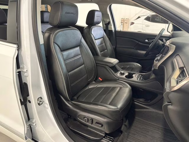 2023 Summit White GMC Acadia Denali AWD SUV