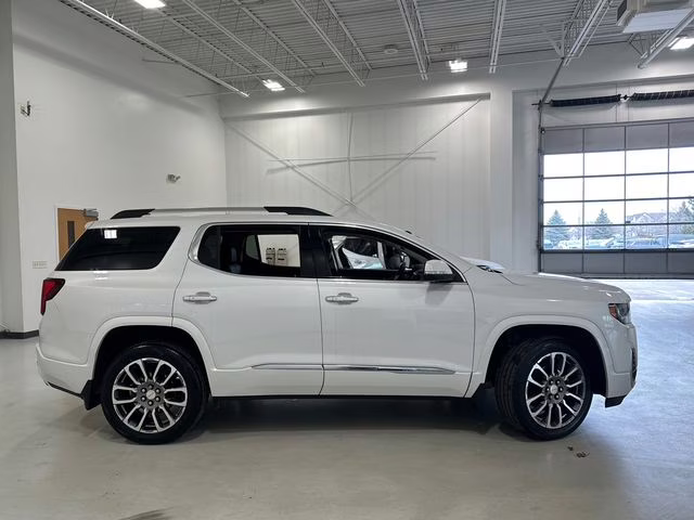 2023 Summit White GMC Acadia Denali AWD SUV