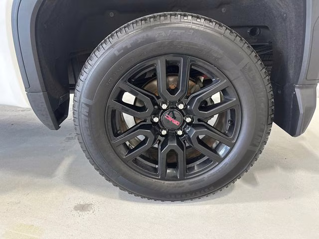 2023 Summit White GMC Sierra 1500 Elevation 4X4 Truck