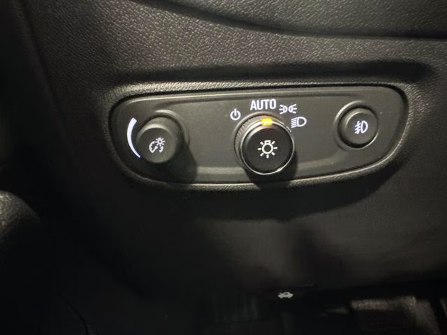 2023 Summit White Chevrolet Equinox Premier AWD SUV