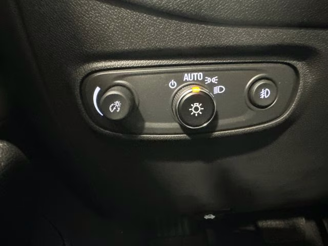 2023 Summit White Chevrolet Equinox Premier AWD SUV