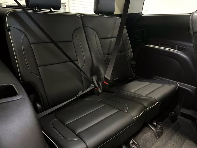 2023 Summit White GMC Acadia Denali AWD SUV