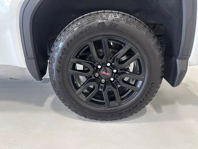 2023 Summit White GMC Sierra 1500 Elevation 4X4 Truck