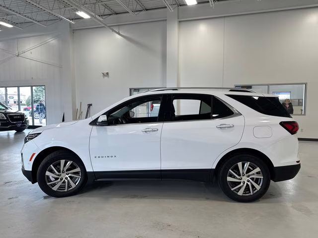 2023 Summit White Chevrolet Equinox Premier AWD SUV