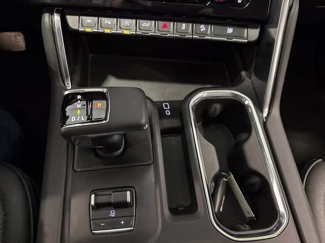 2023 White Frost Tricoat GMC Sierra 1500 Denali 4X4 Truck