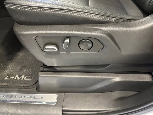 2023 White Frost Tricoat GMC Sierra 1500 Denali 4X4 Truck