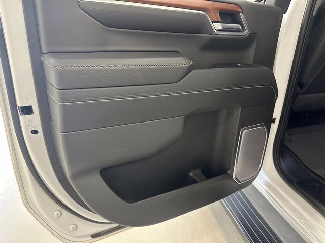 2023 White Frost Tricoat GMC Sierra 1500 Denali 4X4 Truck