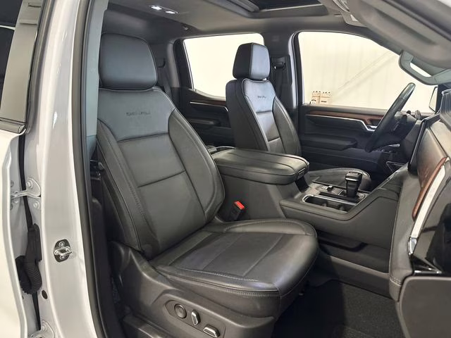 2023 White Frost Tricoat GMC Sierra 1500 Denali 4X4 Truck