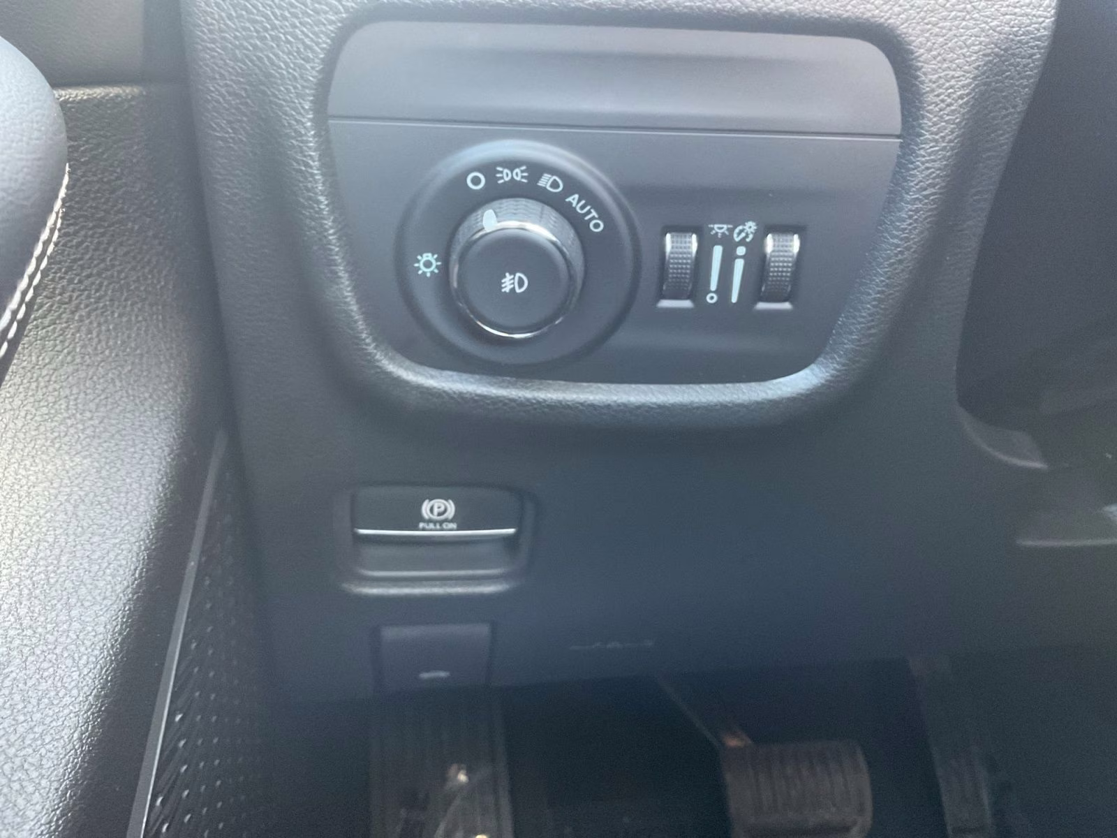 2026 Bright White Clearcoat Jeep Grand Cherokee Limited 4X4 SUV