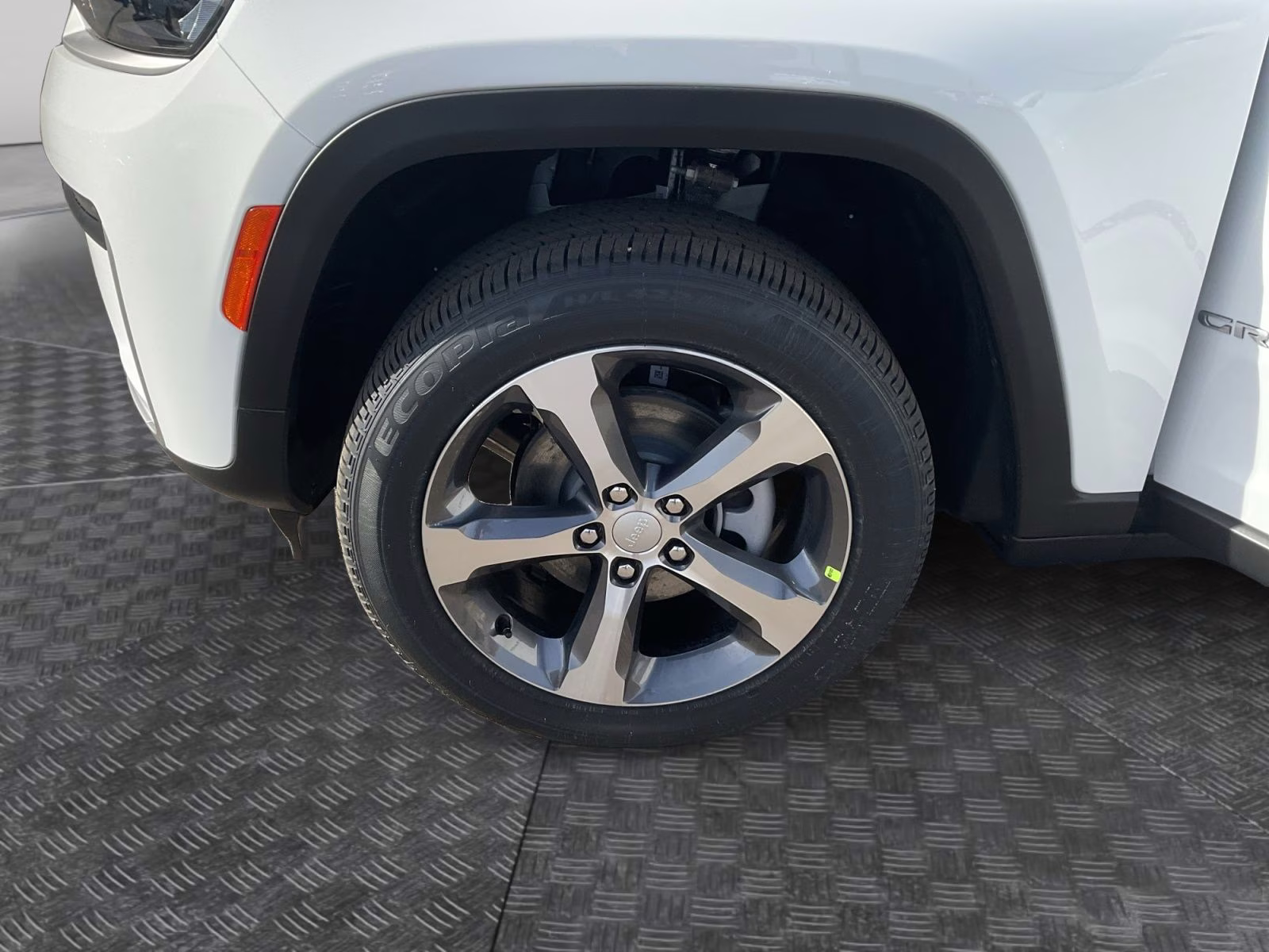 2026 Bright White Clearcoat Jeep Grand Cherokee Limited 4X4 SUV