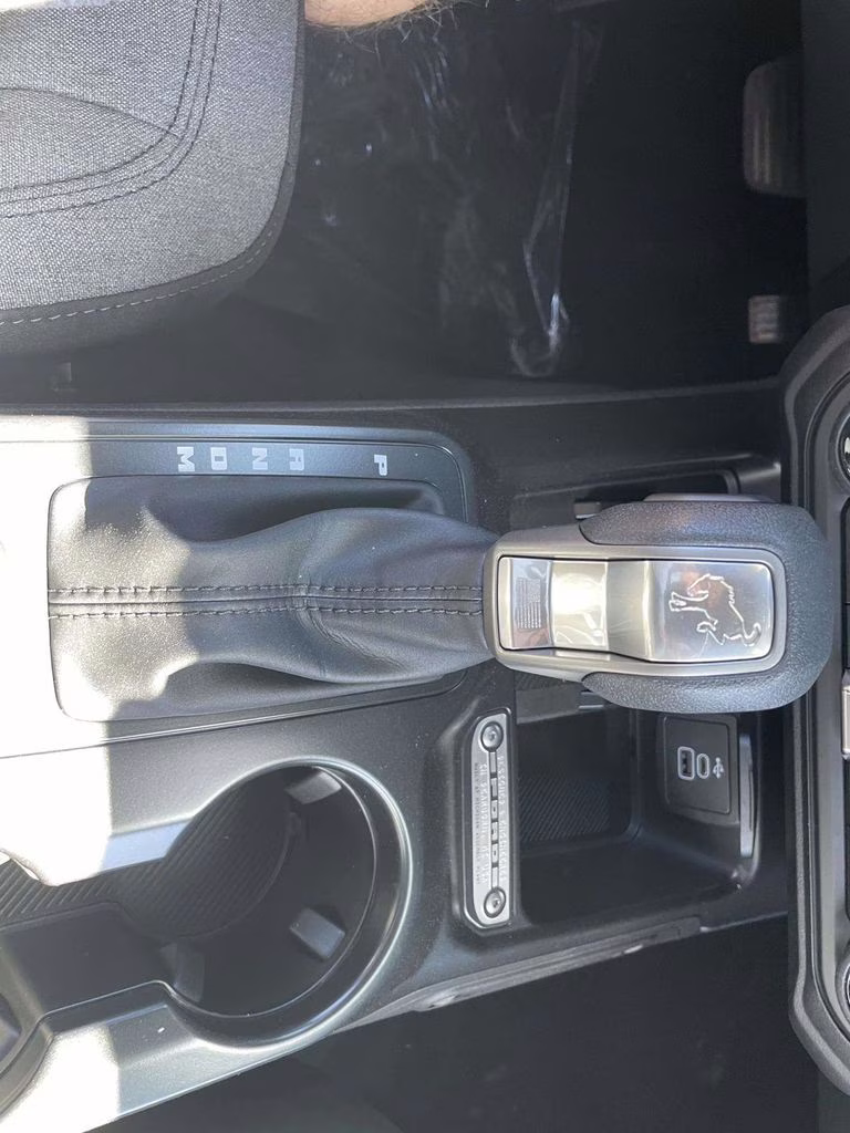 2026 Avalanche Gray Ford Bronco Outer Banks 4X4 SUV