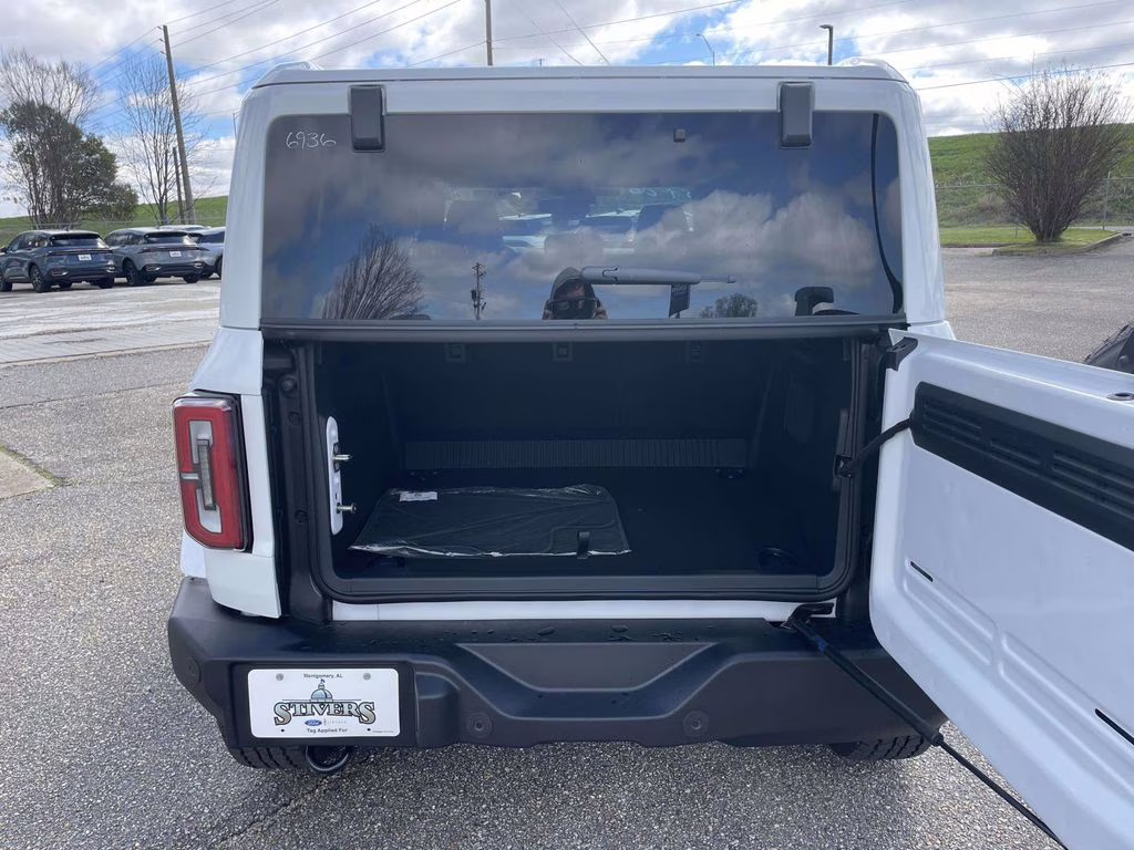 2026 White Ford Bronco Outer Banks 4X4 SUV
