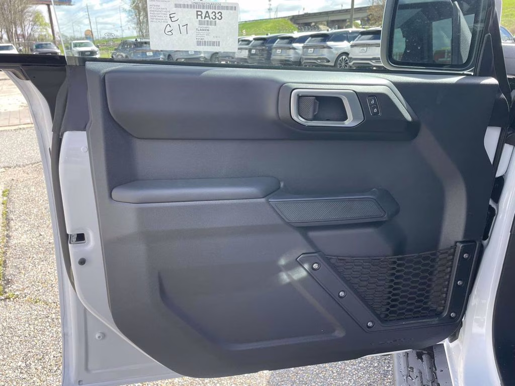 2026 White Ford Bronco Outer Banks 4X4 SUV