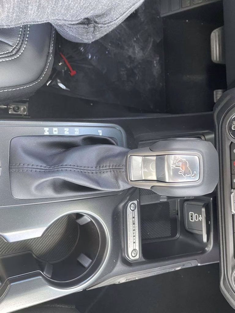 2026 White Ford Bronco Outer Banks 4X4 SUV