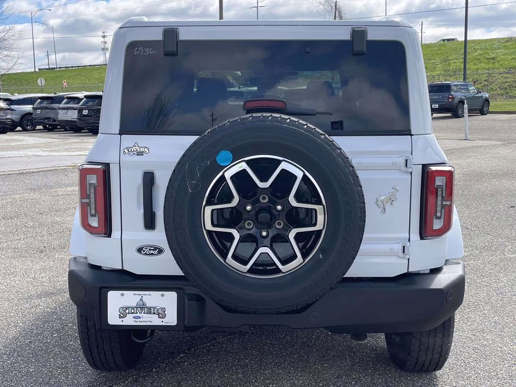 2026 White Ford Bronco Outer Banks 4X4 SUV