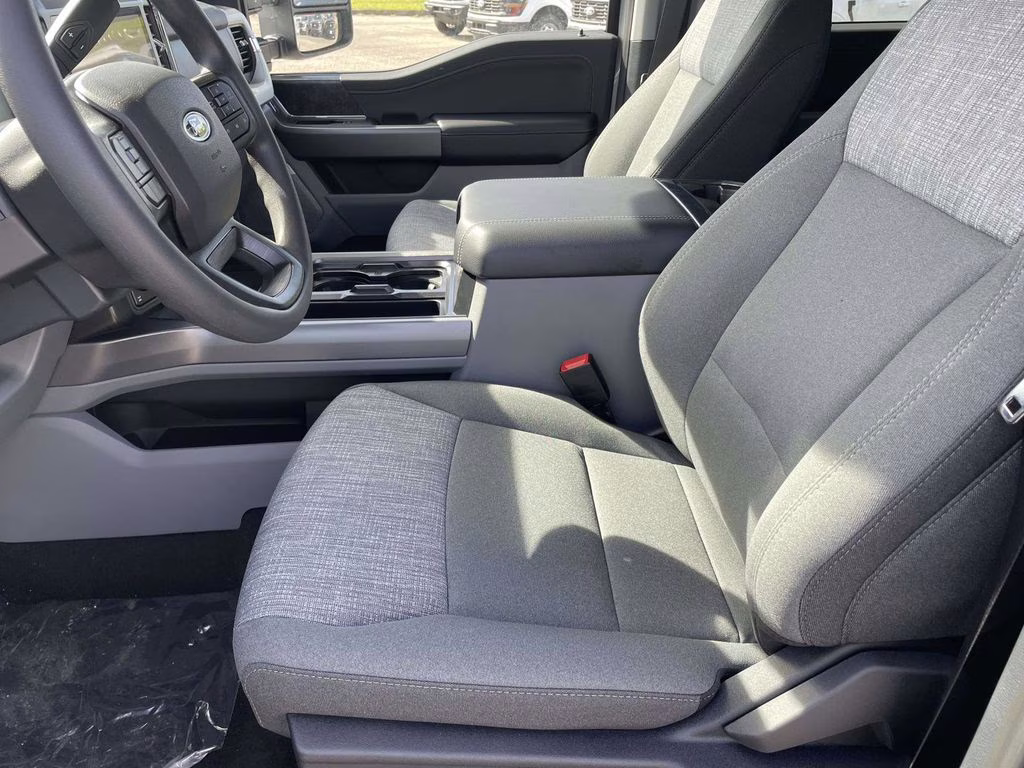 2026 Avalanche Ford Super Duty F-250 SRW XLT 4X4 Truck